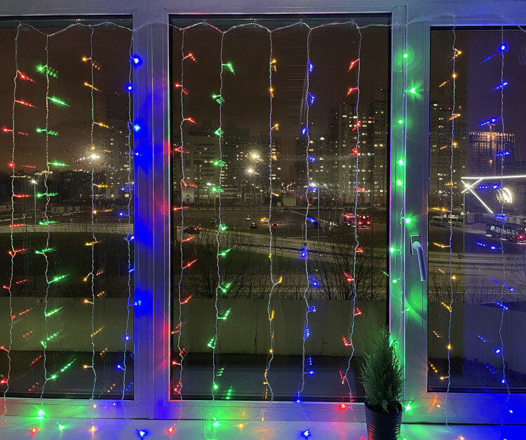 ЭРА ENIZ-01M Гирлянда LED Дождь/Занавес 1,8 м*1,5 м мультиколор 8 режимов, 220V, IP20 (60/720) (Б0041900) превью в интернет-магазине электрики Форум Электро в Москве