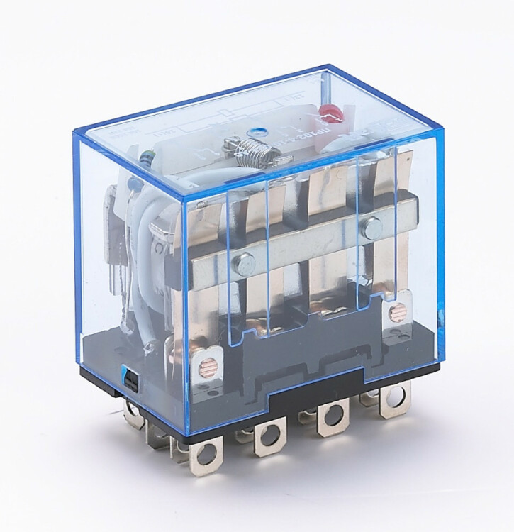 Dekraft Промежуточное реле 4 конт. с инд. LED 10А 12В AC ПР- (23212DEK) превью в интернет-магазине электрики Форум Электро в Москве