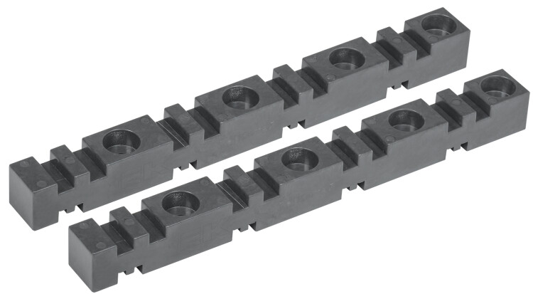 Картинка IEK Изолятор шинный плоский ИШП 4P для шин 5 и 10 мм 303 мм (YIS40-4-303) в интернет-магазине электрики Форум Электро в Москве