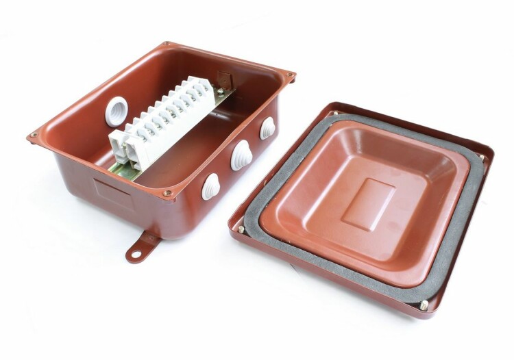 ГОФРОМАТИК Коробка монтажная КМ 43-10 У3 IP43 ступенчатый ПВХ ввод (zeta30338) превью в интернет-магазине электрики Форум Электро в Москве